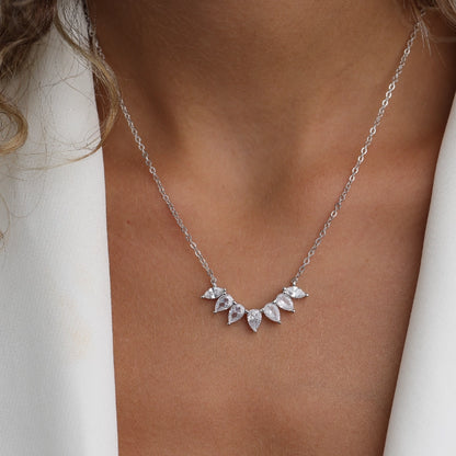 שרשרת טיפות חצי עיגול