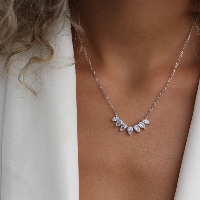 שרשרת טיפות חצי עיגול