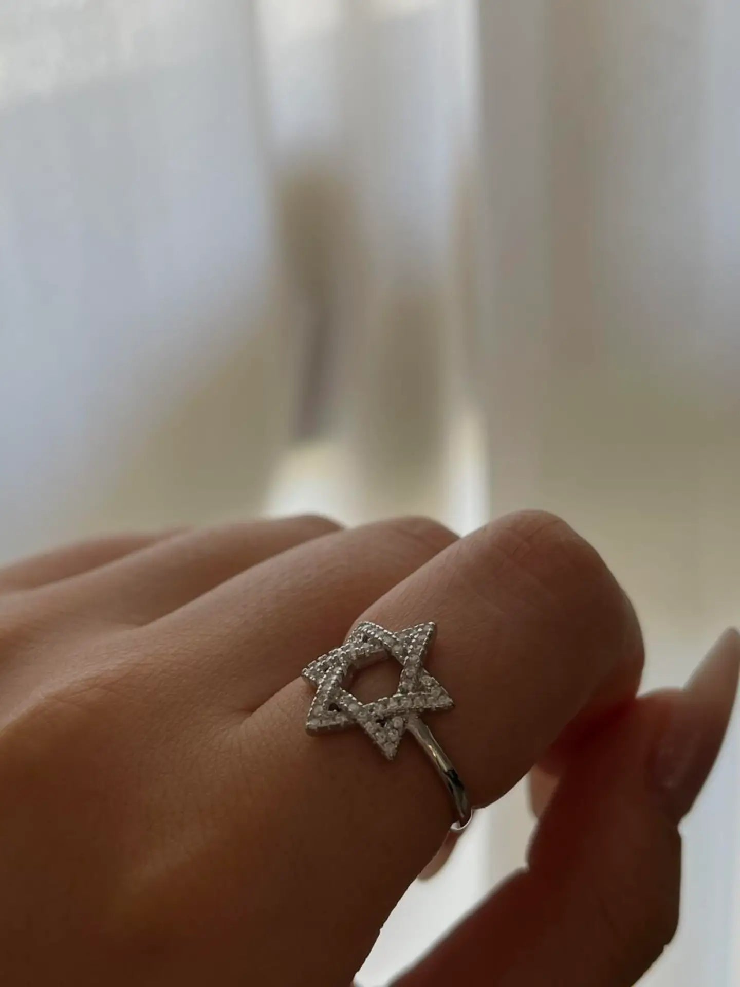 טבעת מגן דוד מכסף עם אבני זרקון