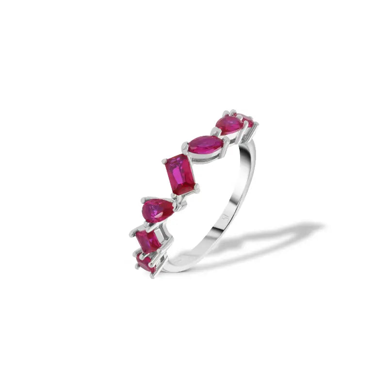 טבעת כסף בשיבוץ אבנים ורודות