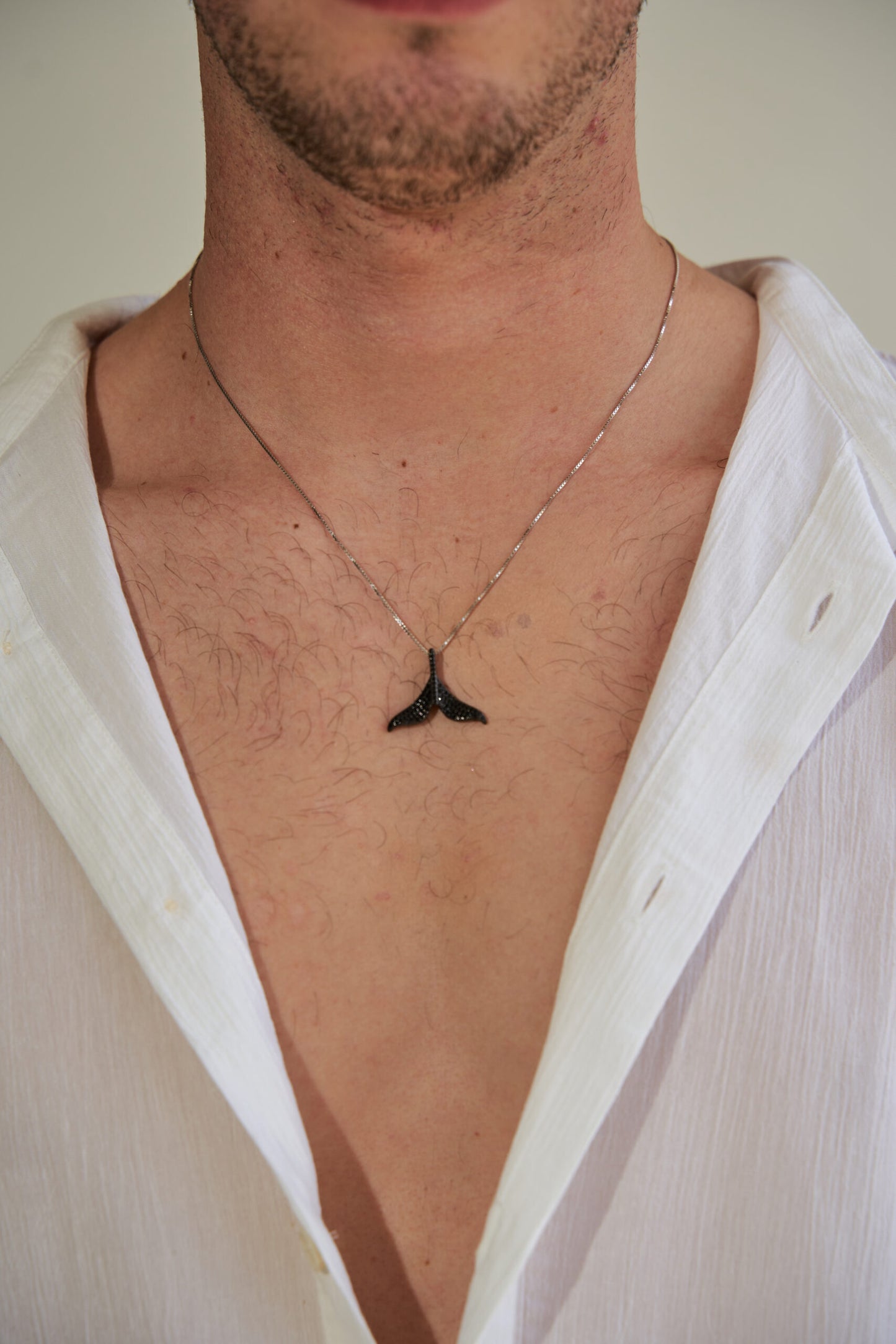 תליון סנפיר משובץ